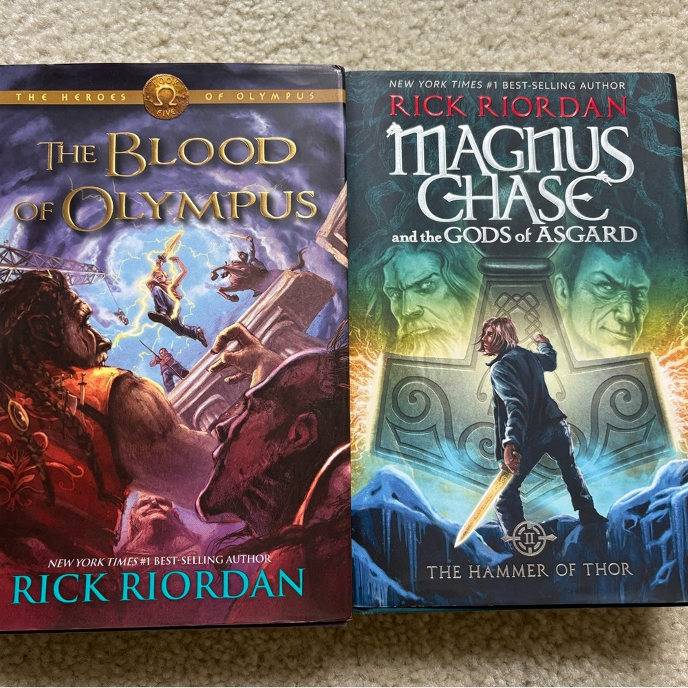 Disney Book Set - The Blood of Olympus & Magnus Chase - Purple and Blue Covers